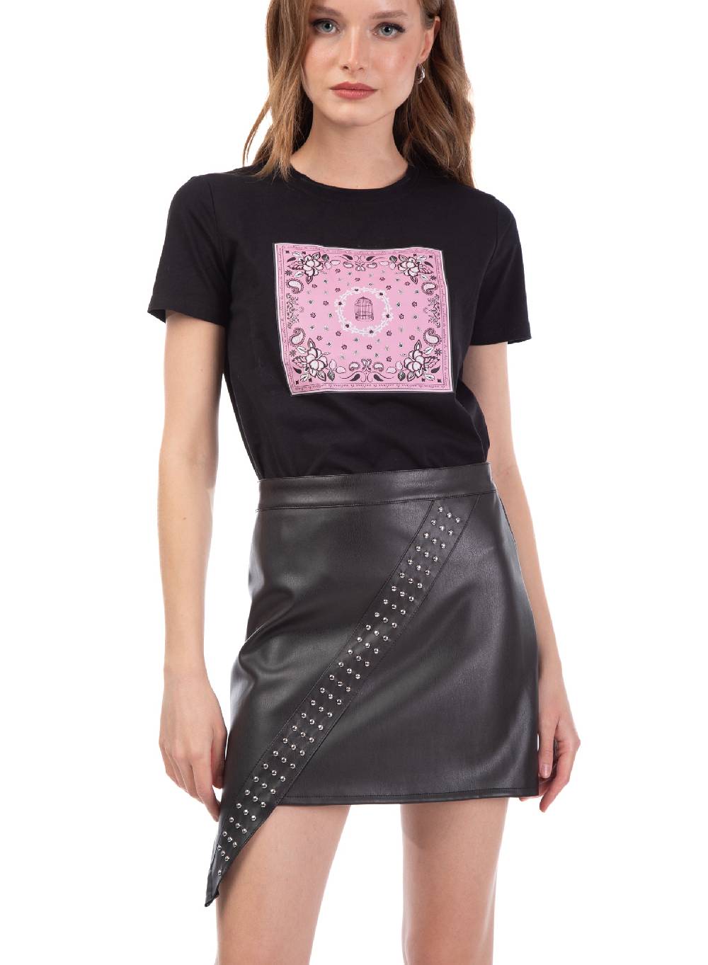 Le Volière T-shirt bianca o nera con stampa bandana Latest fashion