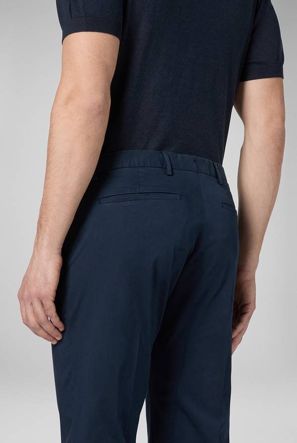 Lab. Pal Zileri Chino in cotone stretch tinto in capo Ultimo giorno