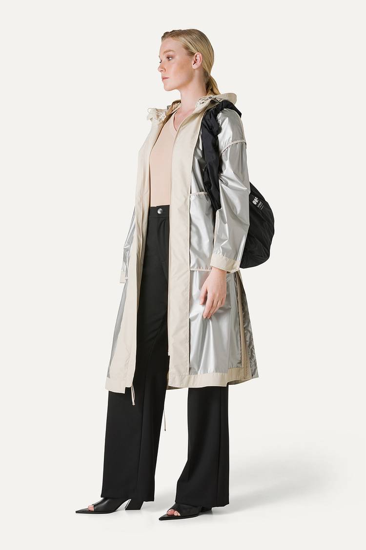 Oof Wear GIACCA LUNGA IN NYLON CON INTERNO ARGENTO 9216 - CREMA Italia