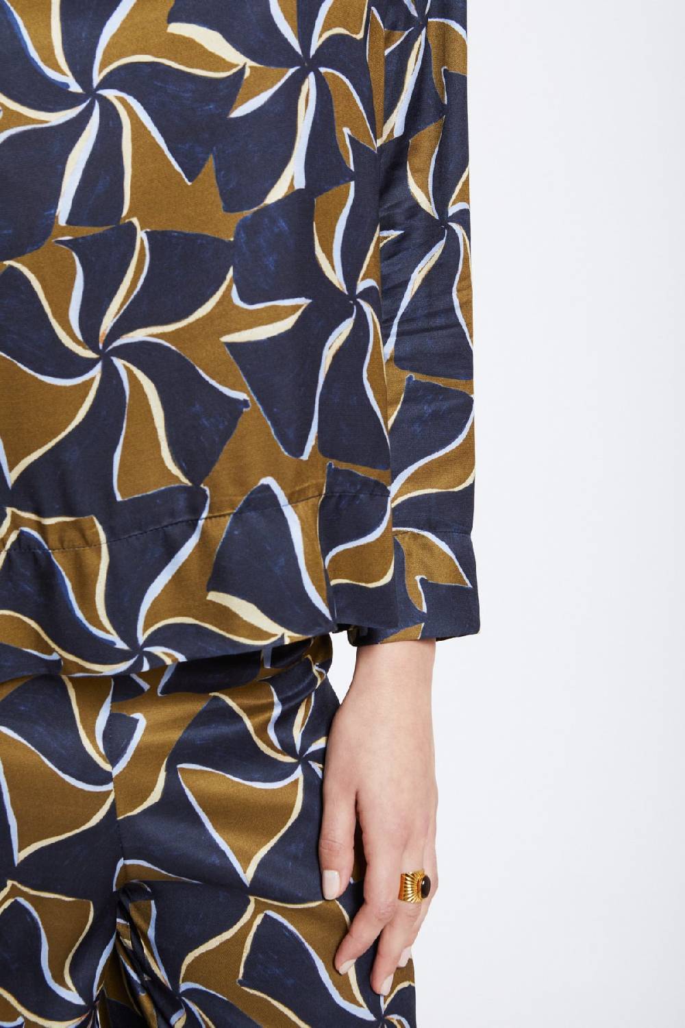 ottod'Ame Viscose blouse with long sleeves Online