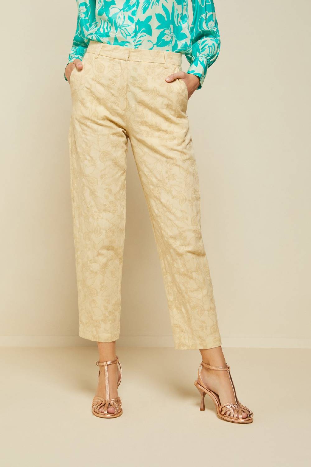 ottod'Ame Linen blend trousers with embroidery In Vendita