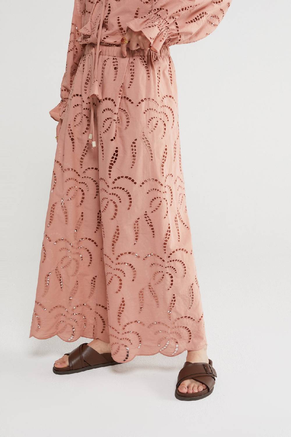 ottod'Ame Broderie anglaise palazzo trousers Affare Del Giorno