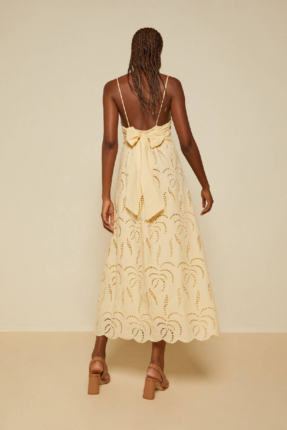 ottod'Ame Broderie anglaise long dress with neckline with bow Prezzo Ridotto