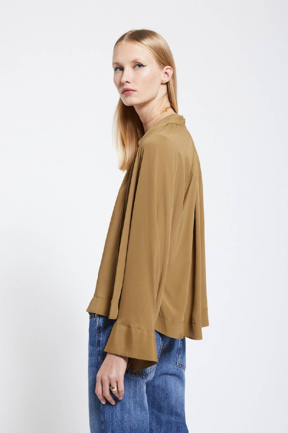 ottod'Ame Silk-blend blouse with drawstring Sconto