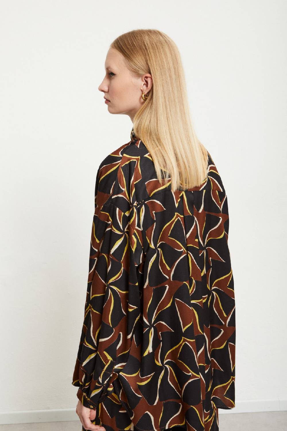 ottod'Ame Viscose shirt with rounded bottom Vendita Calda