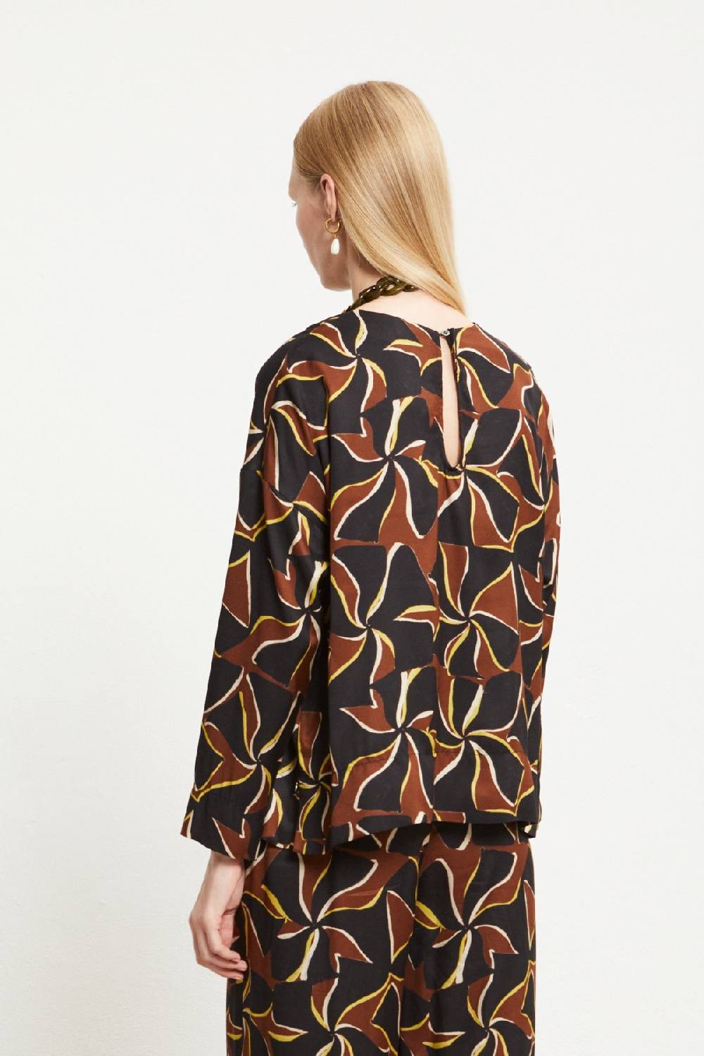ottod'Ame Viscose blouse with long sleeves Vendita Economica