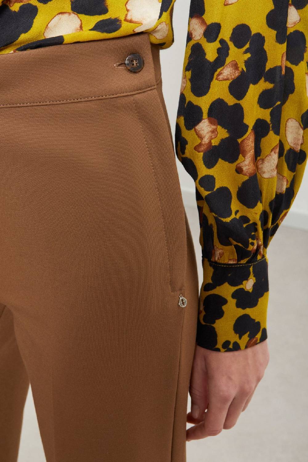 ottod'Ame Flare trousers Italy