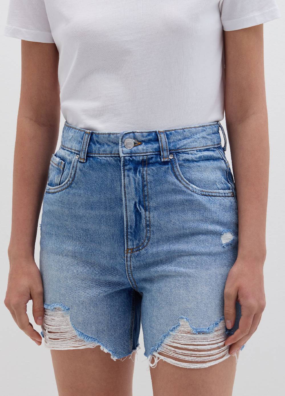 Ovs Shorts mom fit in denim con strappi Cyber Monday
