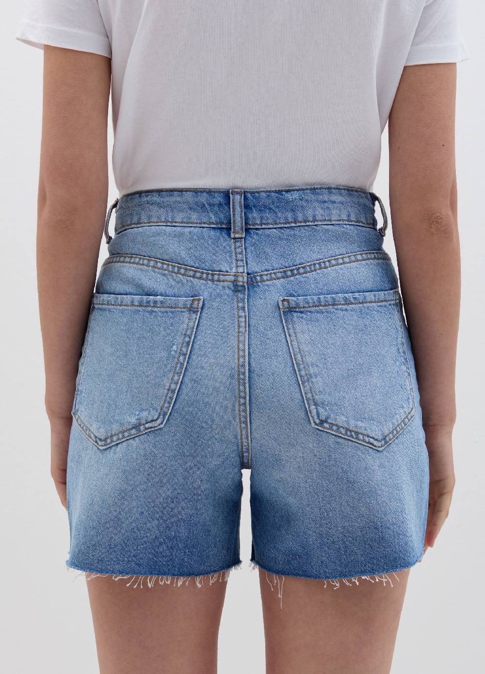 Ovs Shorts mom fit in denim con strappi Cyber Monday