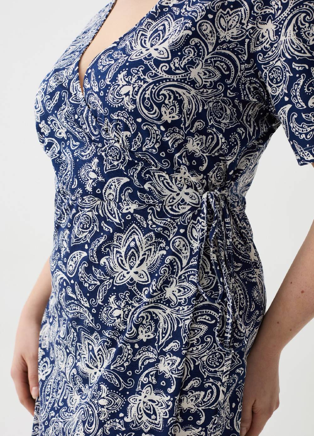 Ovs Abito corto a portafoglio stampa paisley Curvy Moda
