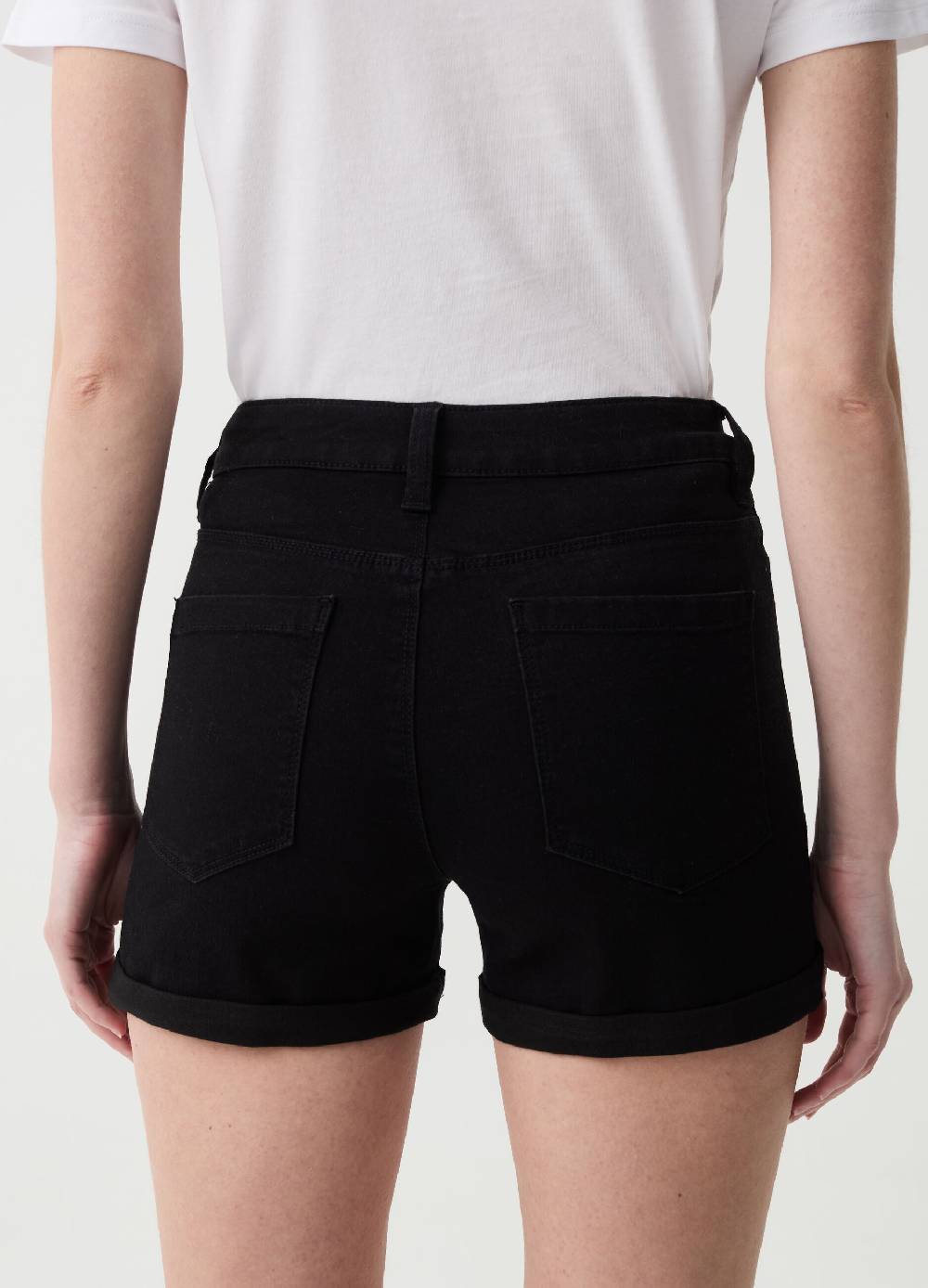 Ovs Shorts in denim con risvolti 2025