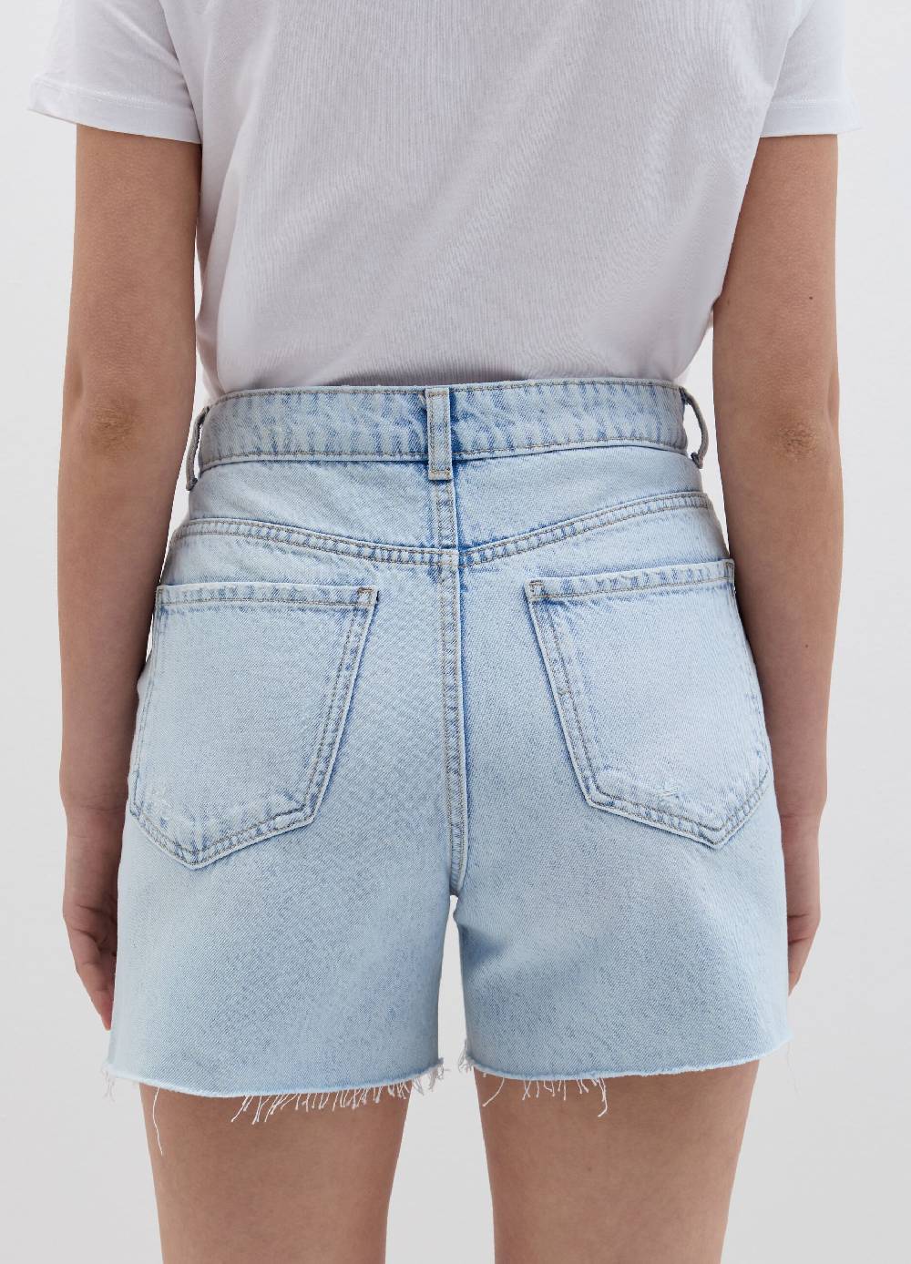 Ovs Shorts mom fit in denim con strappi Vendita Calda
