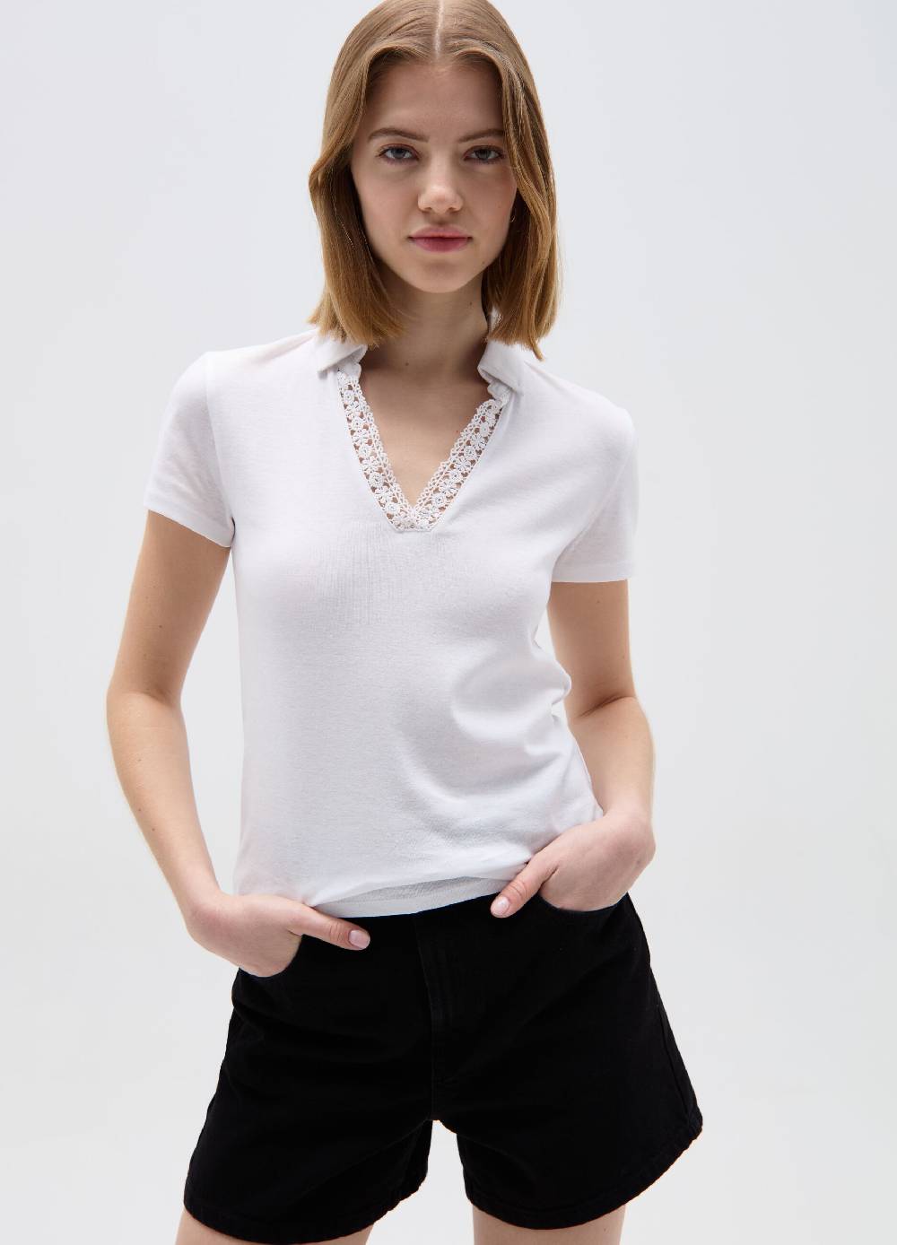 Ovs T-shirt scollo a polo con inserto crochet Nuova