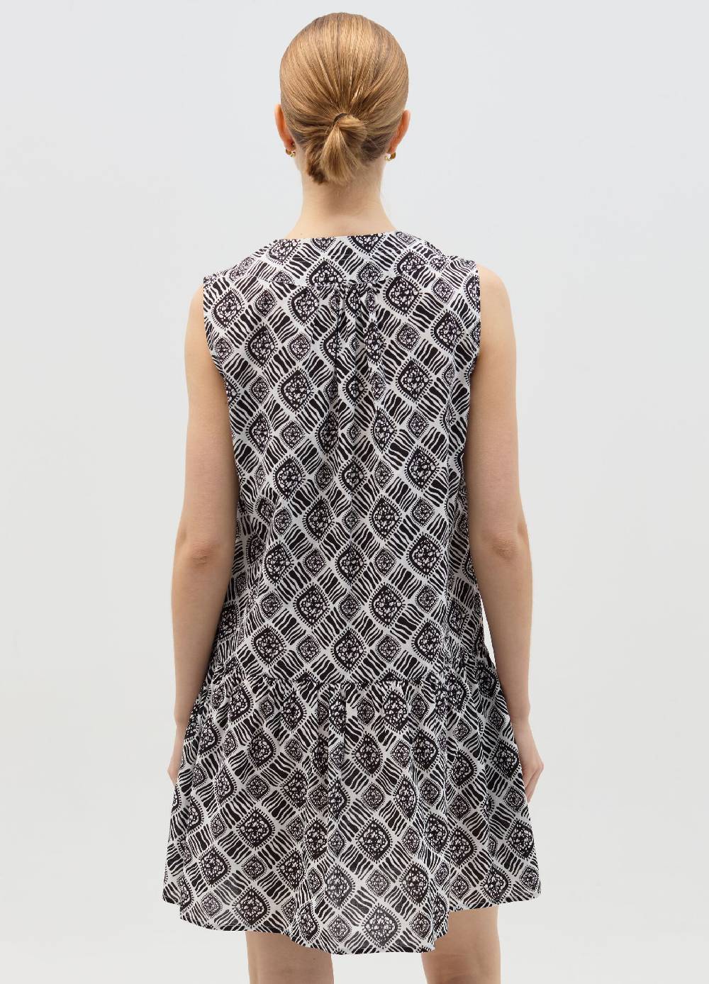 Ovs Vestito corto smanicato con balza Moda