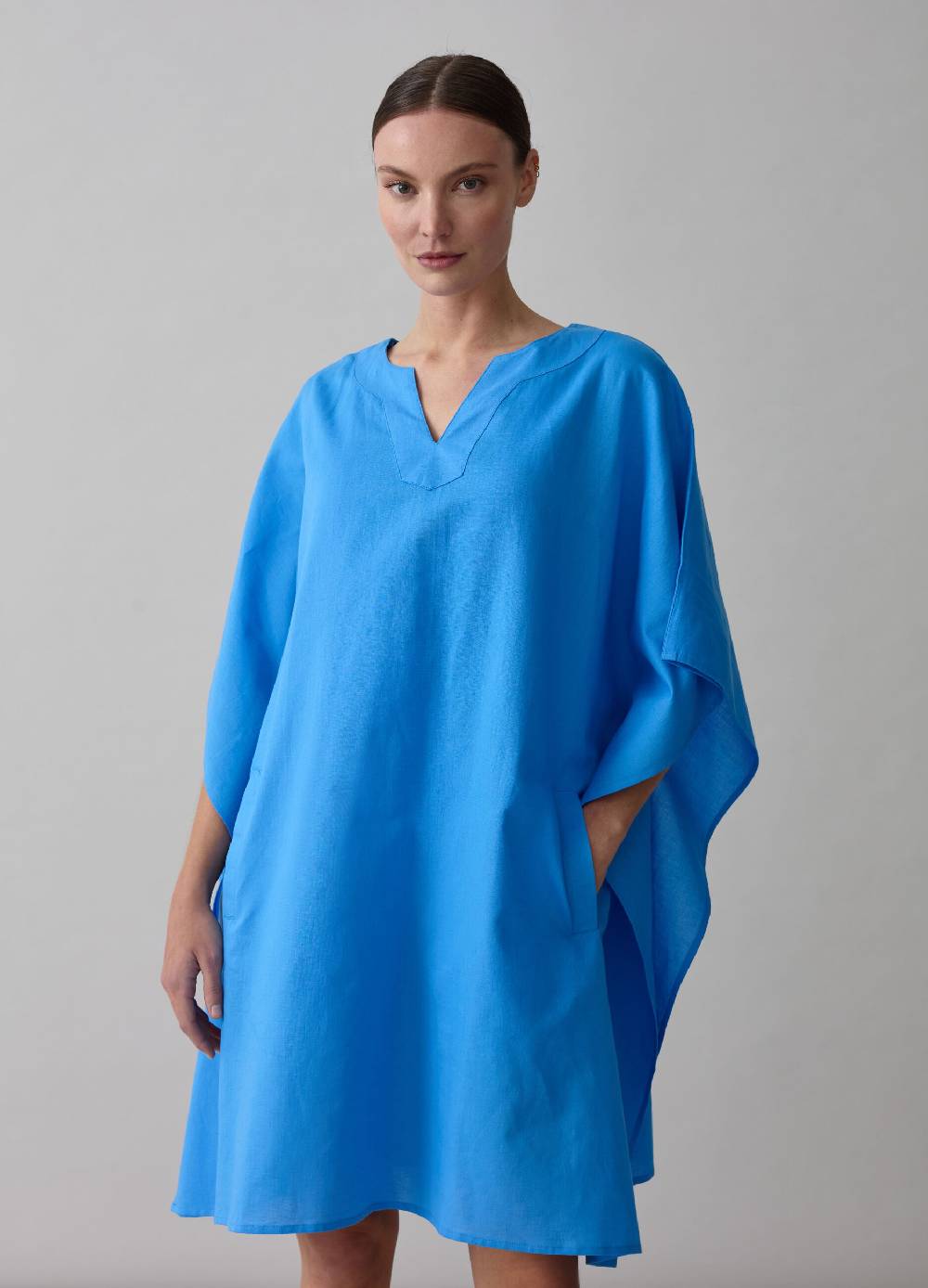 Ovs Poncho copri costume con tasche Sostegno trimestrale