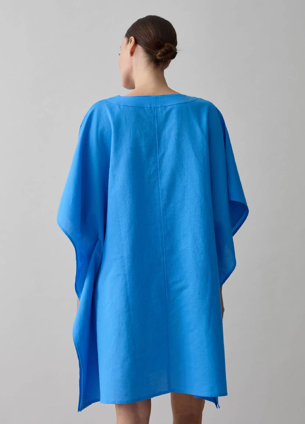 Ovs Poncho copri costume con tasche Sostegno trimestrale