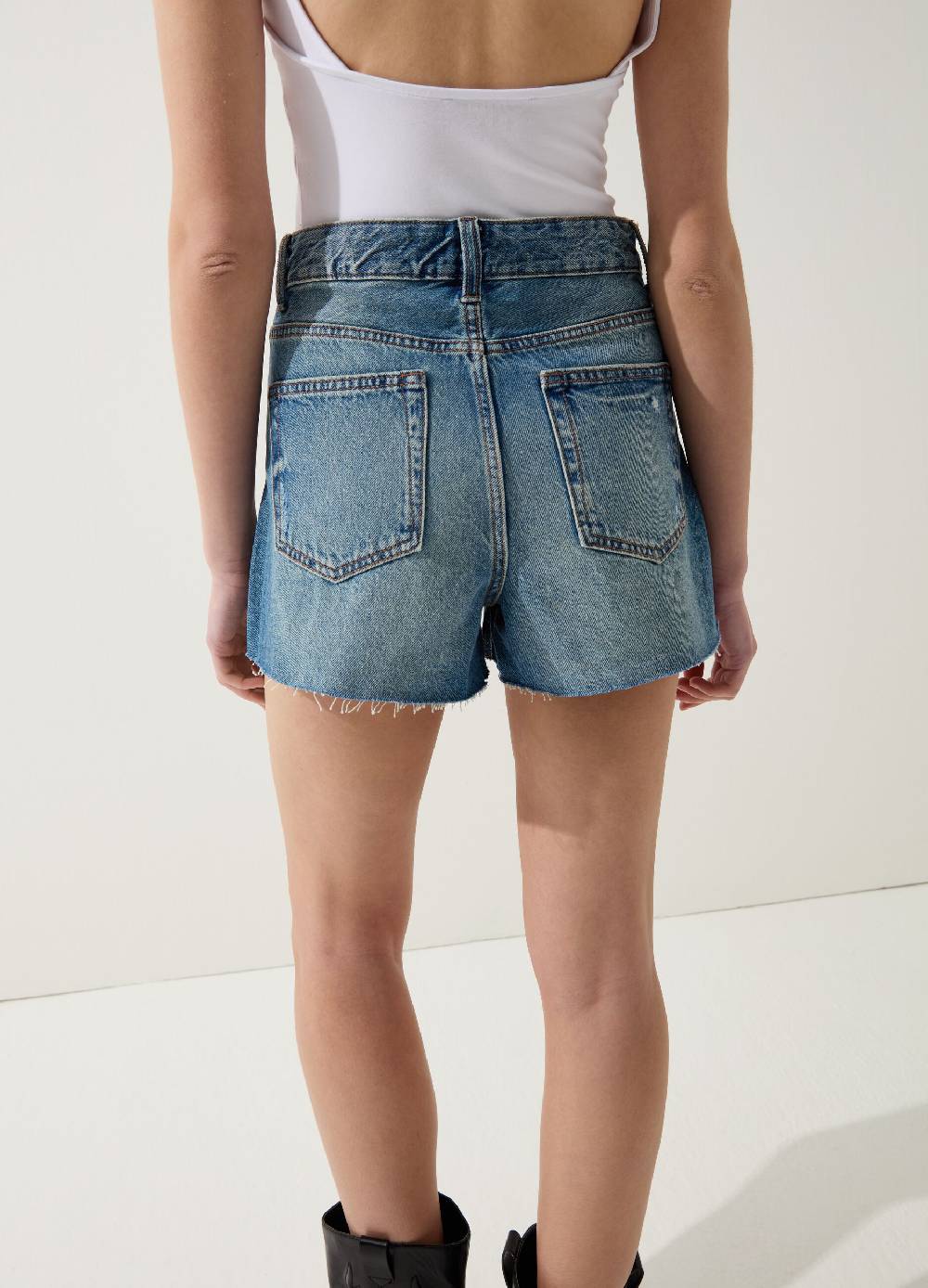 Ovs Shorts in denim con abrasioni Limitato a 3 giorni