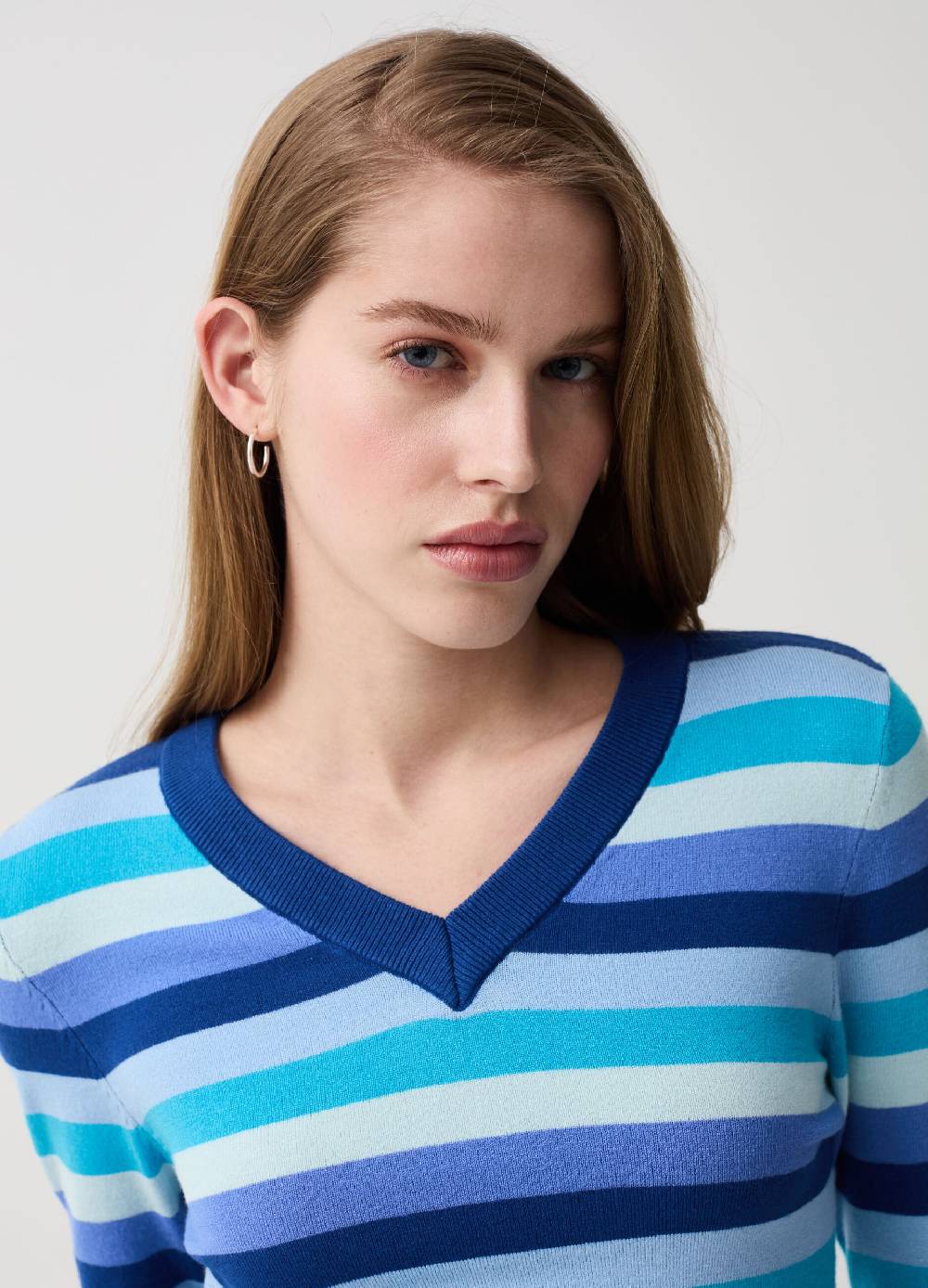 Ovs Pullover a righe con scollo a V In Linea
