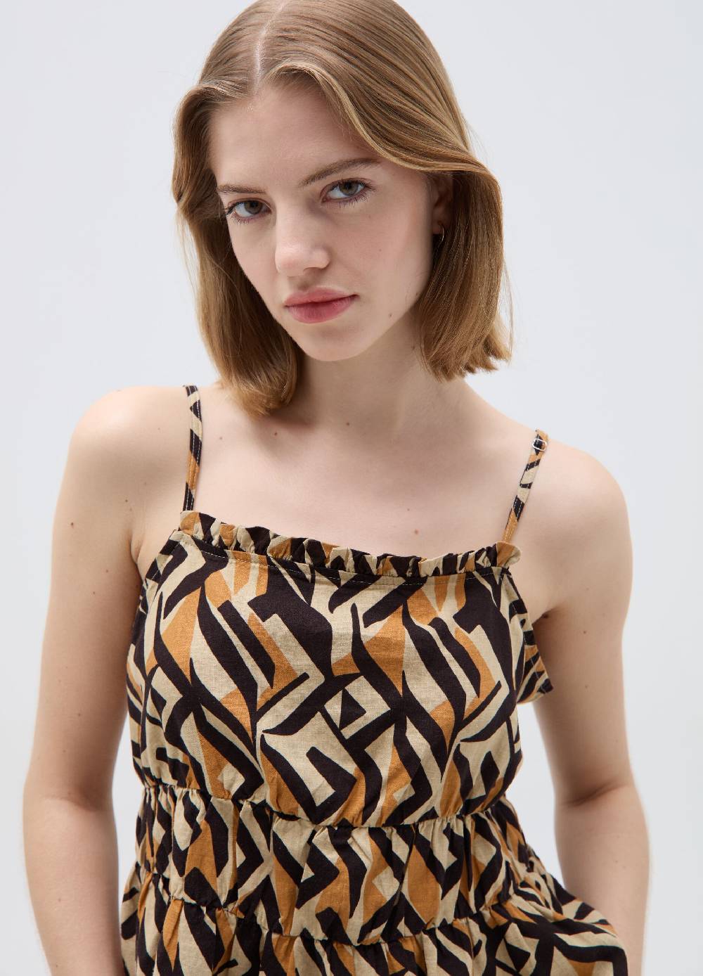 Ovs Top con balza e bottoni Shopping Online