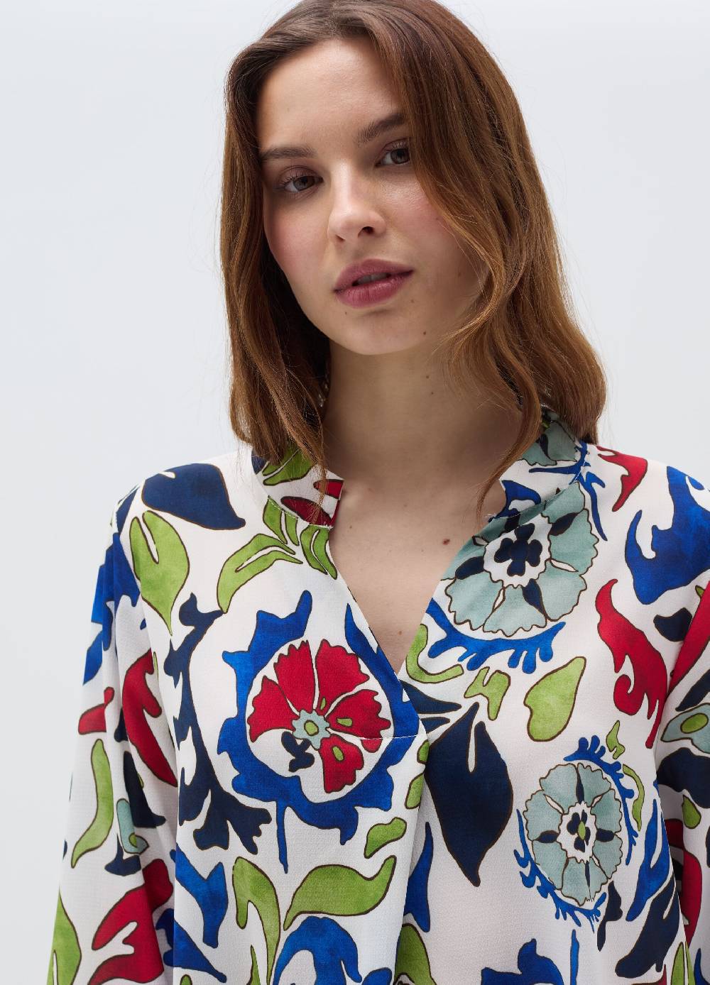 Ovs Blusa stampata con apertura a V Nuova