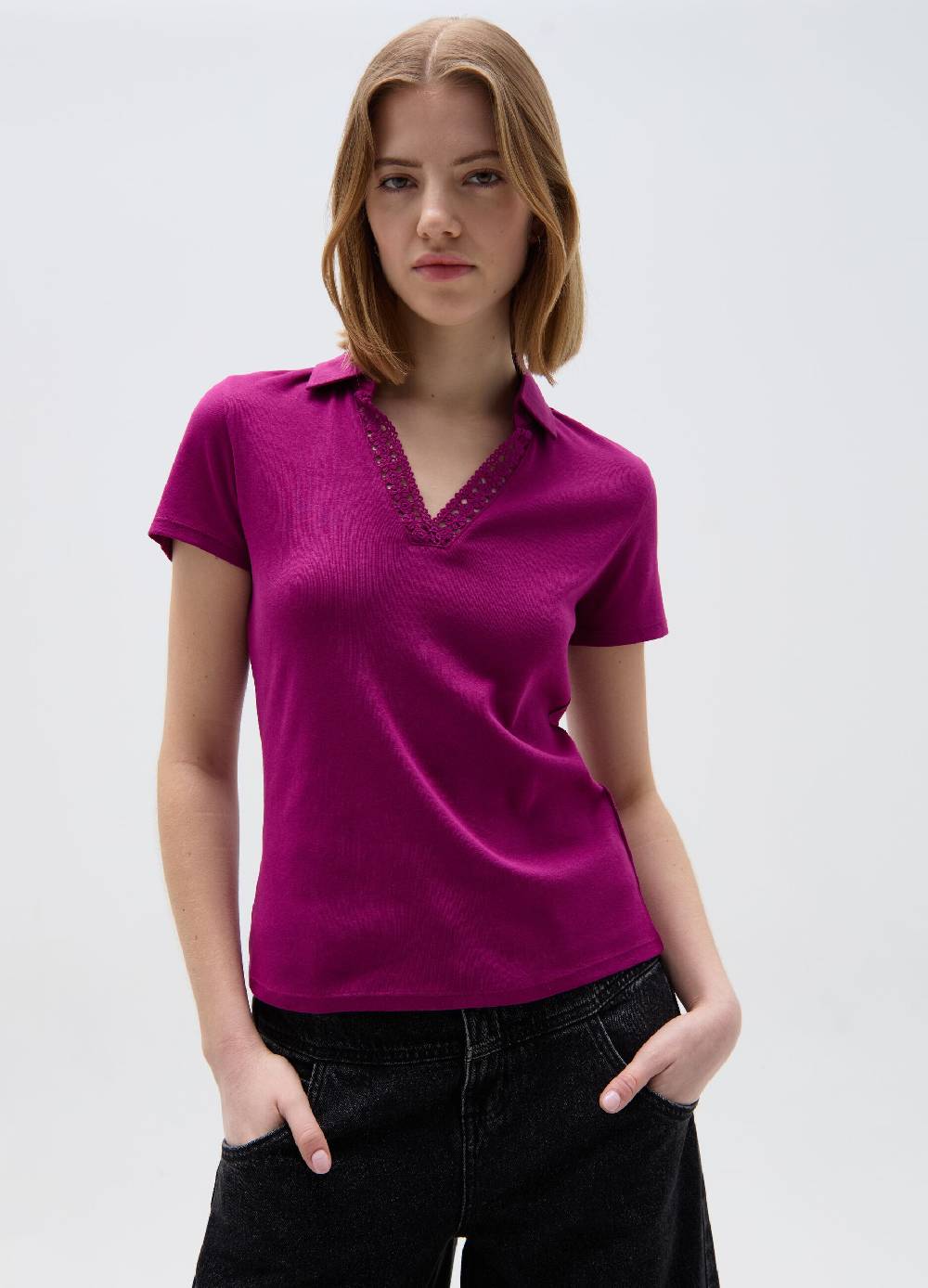 Ovs T-shirt scollo a polo con inserto crochet Offerta natalizia