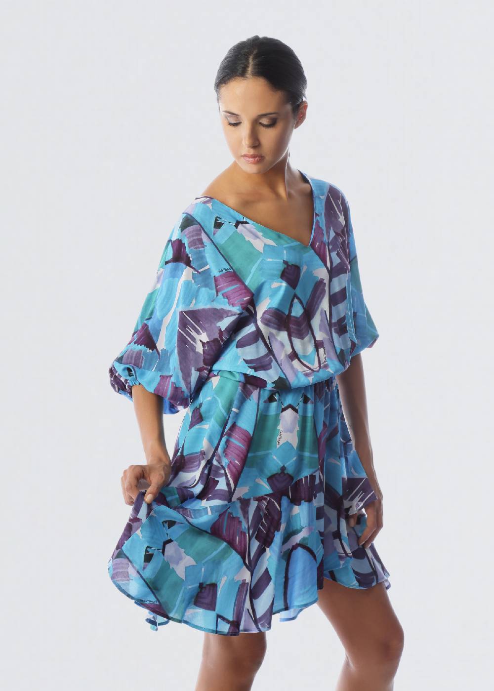 Paola T. Abito in viscosa Palm Blue Offerta