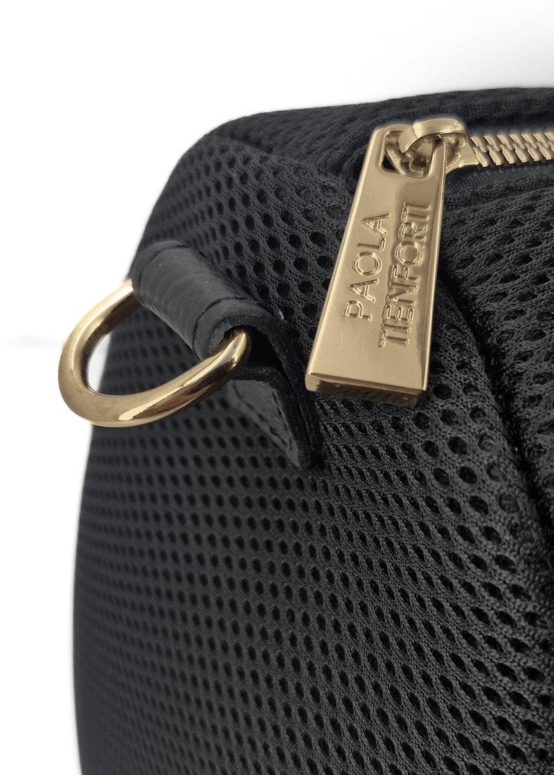 Paola T. Bauletto large in traforato con dettagli oro Shopping Online