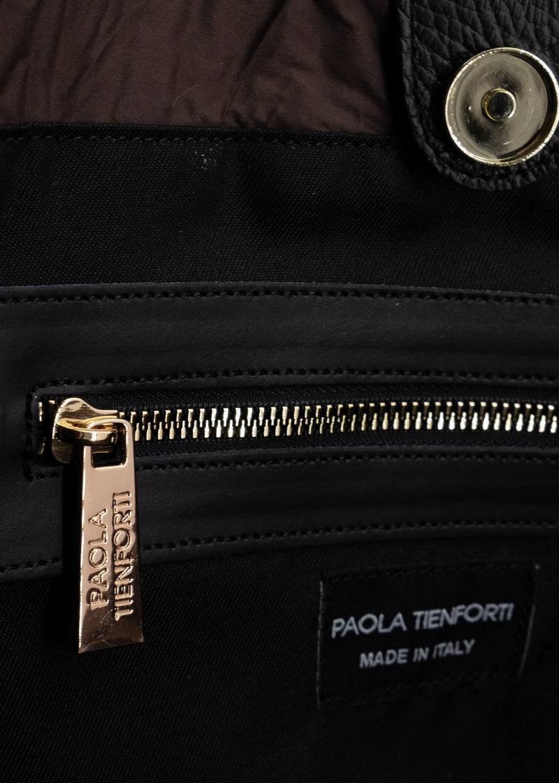 Paola T. Shopper in nylon con rivetti oro Qualità