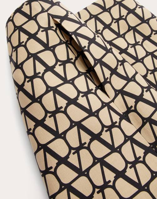 Red Valentino SHORTS IN CREPE COUTURE TOILE ICONOGRAPHE In Linea