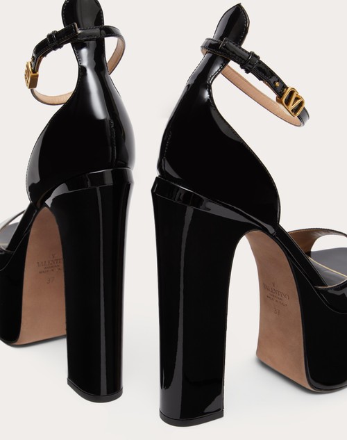 Red Valentino SANDALO CON PLATEAU VALENTINO GARAVANI TAN-GO IN VERNICE 155MM Bestseller