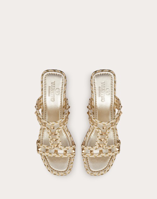 Red Valentino SANDALO ZEPPA ROCKSTUD IN NAPPA LAMINATA 90MM Vendita Calda