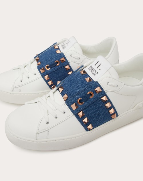 Red Valentino SNEAKER ROCKSTUD UNTITLED IN VITELLO CON BANDA IN DENIM Offerta Pasqua