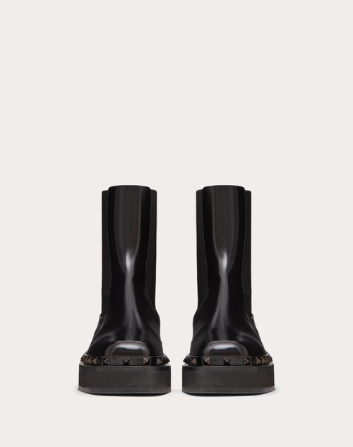 Red Valentino BEATLE ROCKSTUD M-WAY IN VITELLO E BORCHIE IN TONO 50MM Ultimo giorno