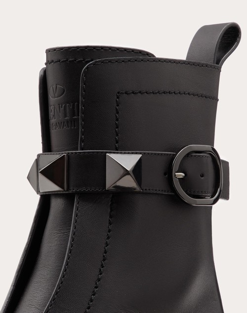 Red Valentino COMBAT BOOT ROMAN STUD IN VITELLO E BORCHIE IN TONO 40MM Fino al 55% di sconto