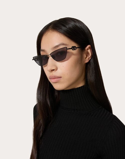 Red Valentino VLOGO SIGN OCCHIALE CAT-EYE IN TITANIO Ritorno libero