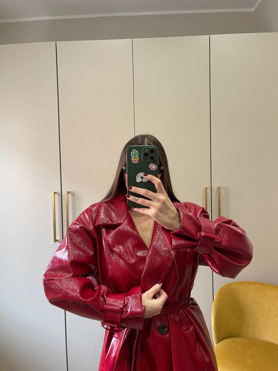 Lovely Sisters Trench in vinile rosso Fino Al -60%