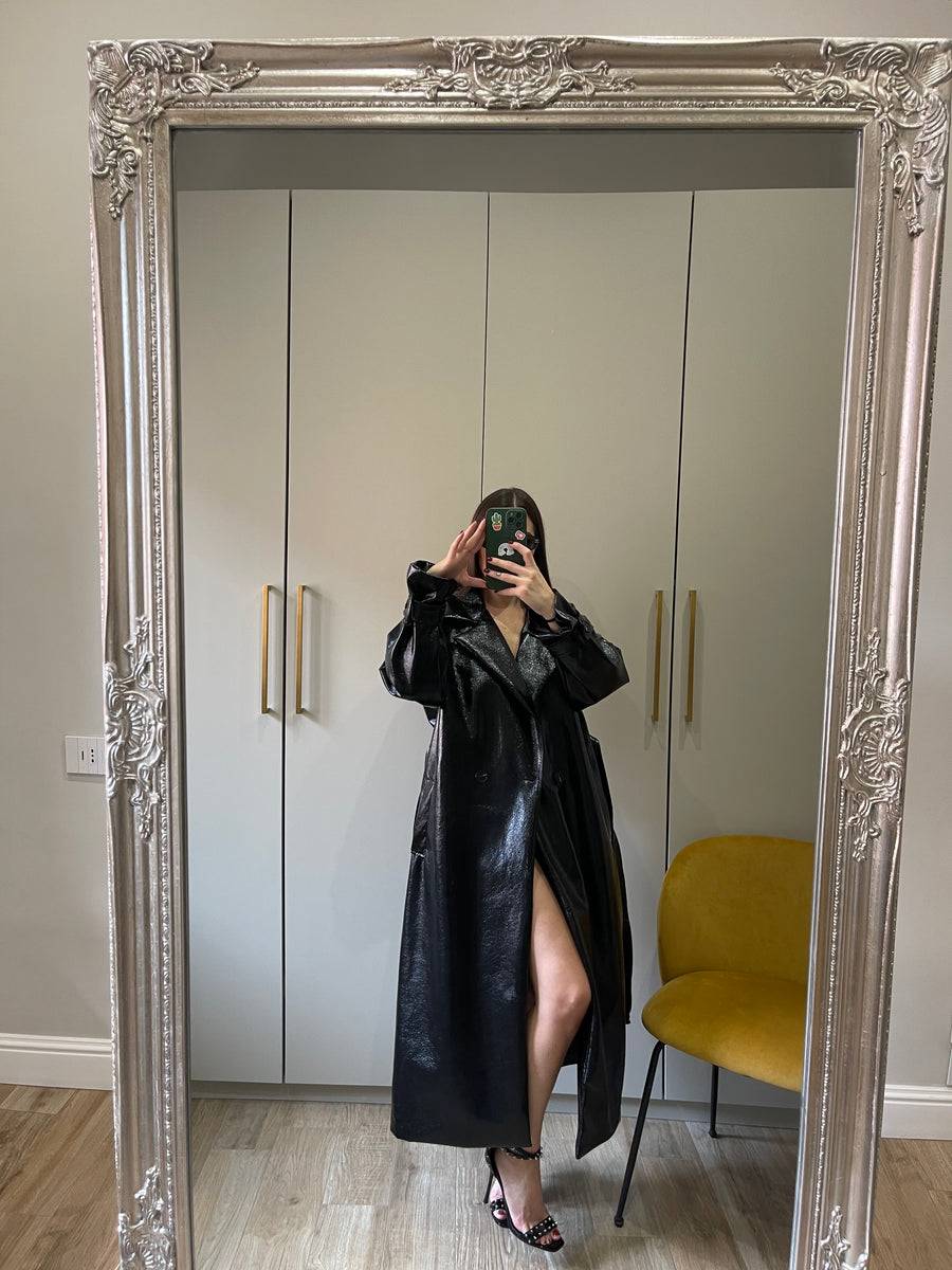 Lovely Sisters Trench in vinile nero Shopping Online
