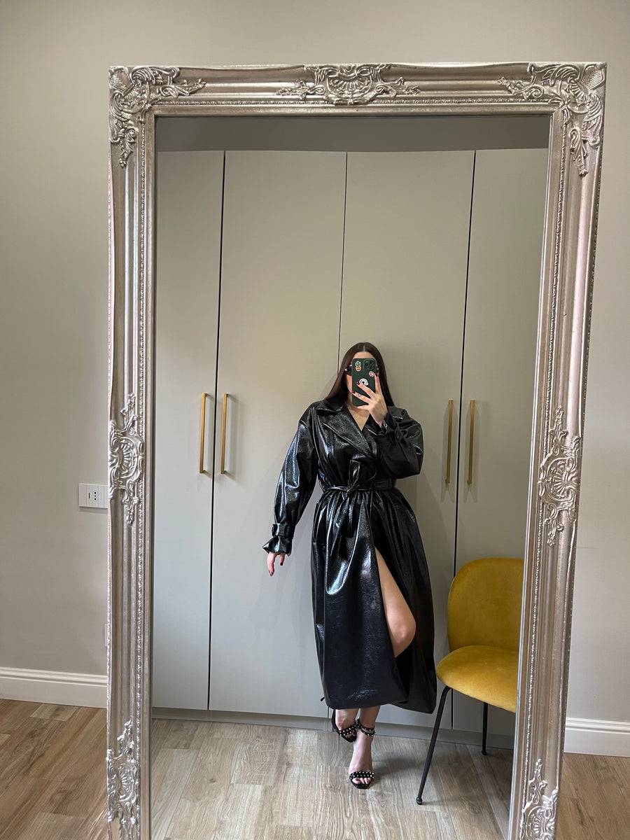 Lovely Sisters Trench in vinile nero Shopping Online