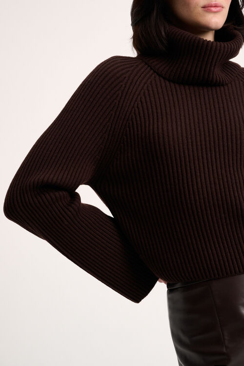 Luisa Spagnoli Magnus - Pullover dolcevita a coste 2025