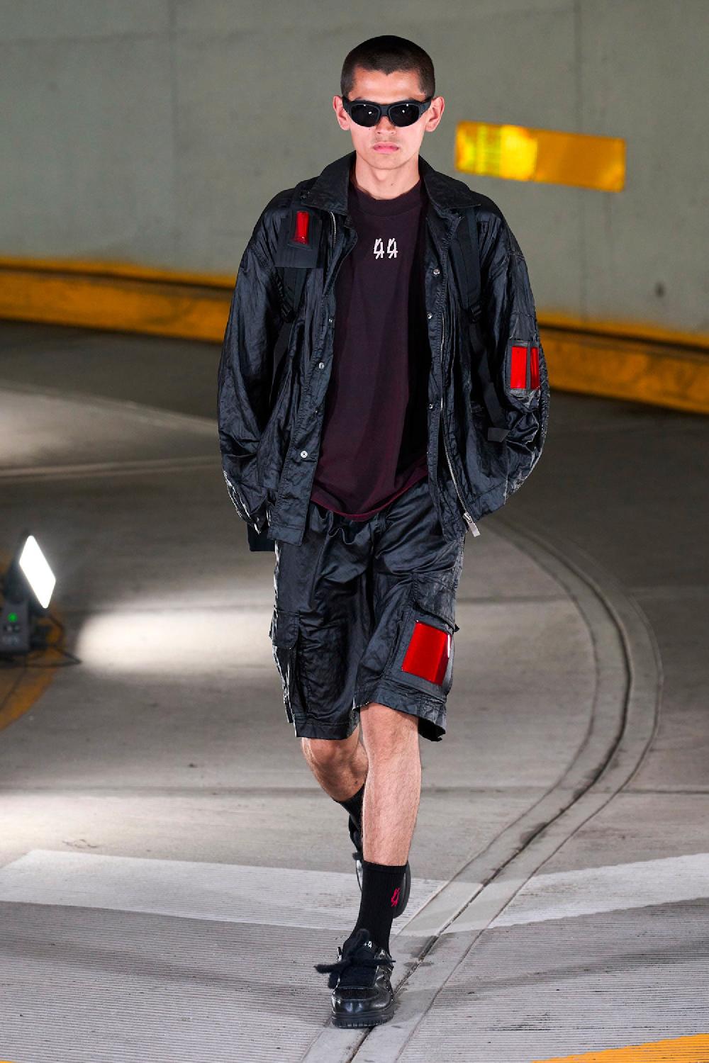 Antonioli 44 LABEL GROUP MAN BLACK SHORTS & SKIRTS Promozione