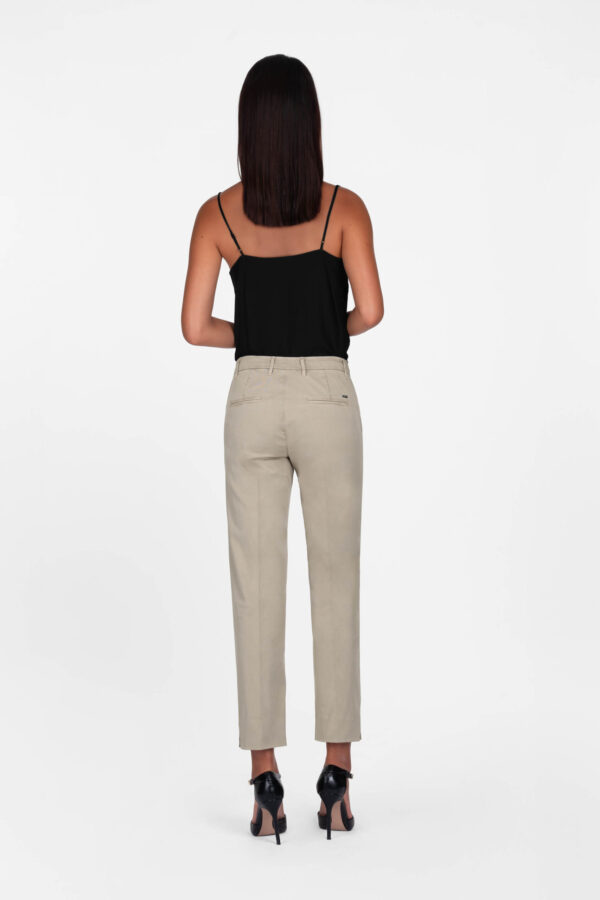 Sartoria Tramarossa PANTALONE ADELE SLIM IN COTONE BEIGE In Saldo