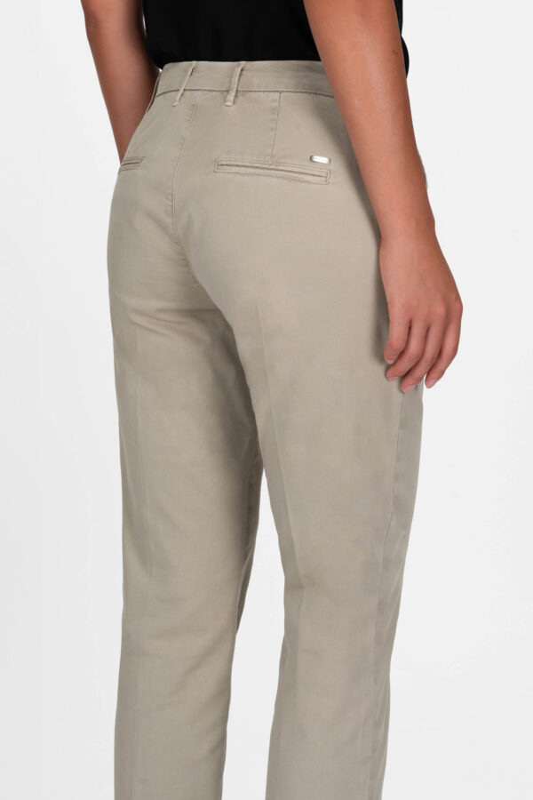 Sartoria Tramarossa PANTALONE ADELE SLIM IN COTONE BEIGE In Saldo