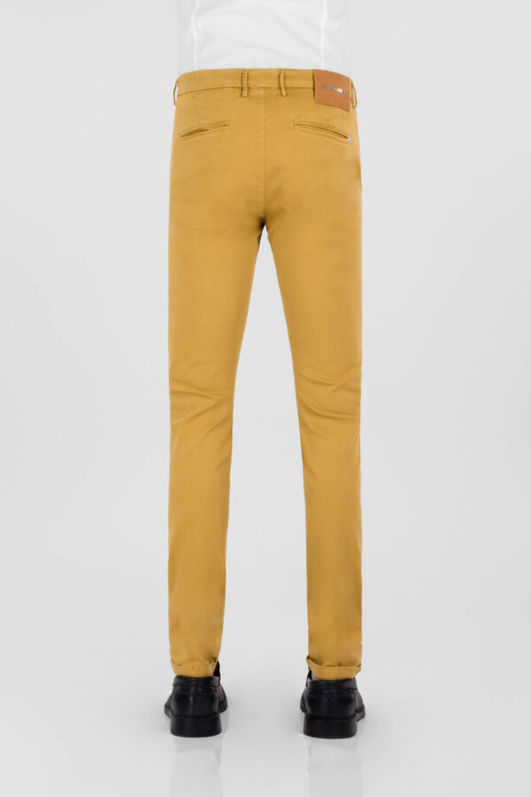 Sartoria Tramarossa PANTALONE LUIS SLIM IN GABARDINA LEGGERA DI COTONE STRETCH GIALLO Saldi Di Fabbrica