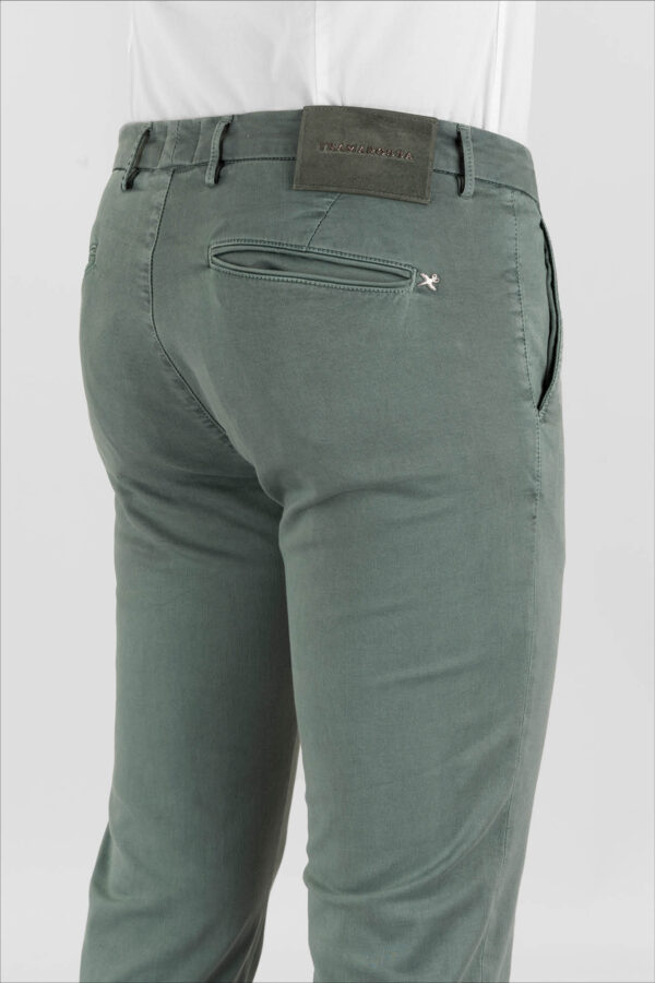 Sartoria Tramarossa PANTALONE LUIS SLIM IN GABARDINA LEGGERA DI COTONE STRETCH VERDE Vendite Flash