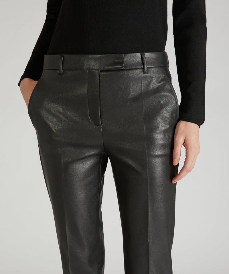 Slowear Pantalone slim fit in similpelle stretch In Linea