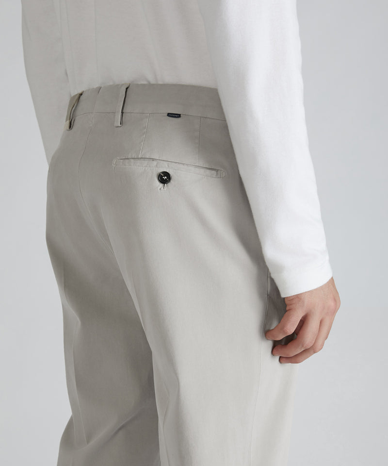 Slowear Pantalone tapered fit in cotone e lyocell Sconto