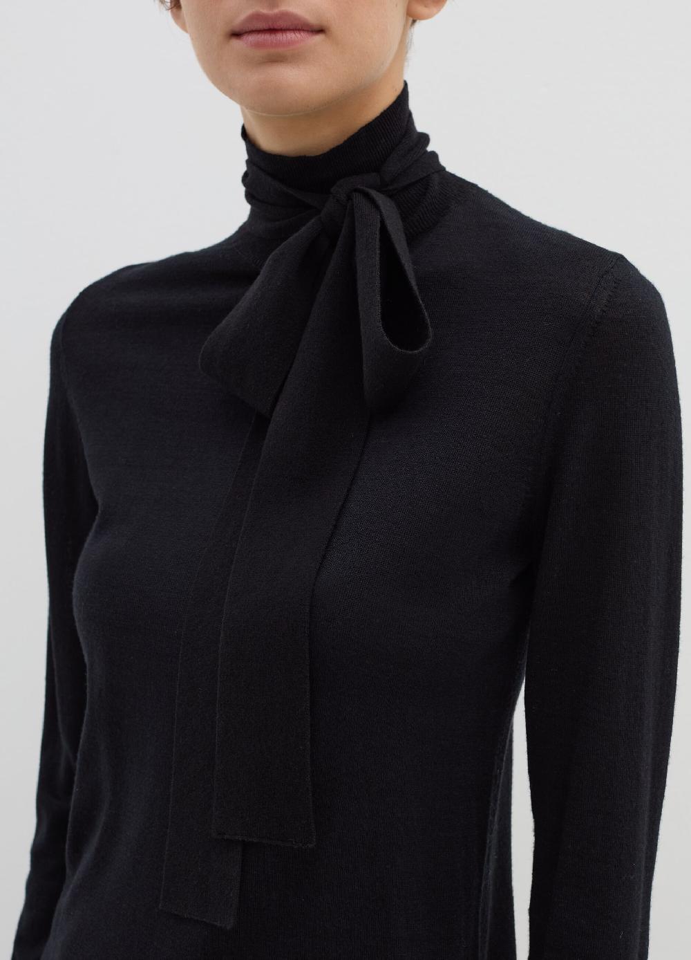 Stefanel Maglia a collo alto con foulard Promozione