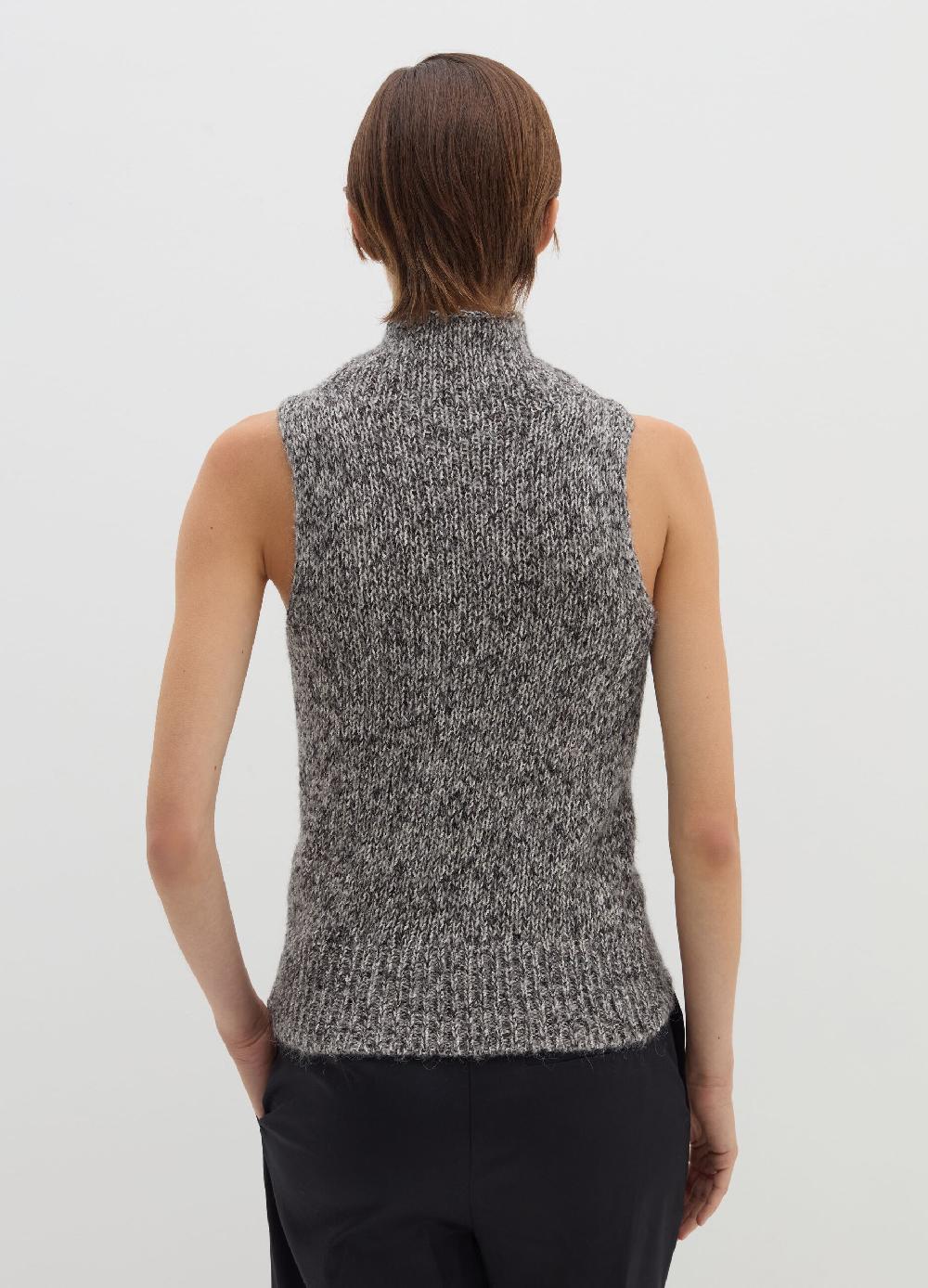Stefanel Tank top a collo alto effetto mouline Offerta