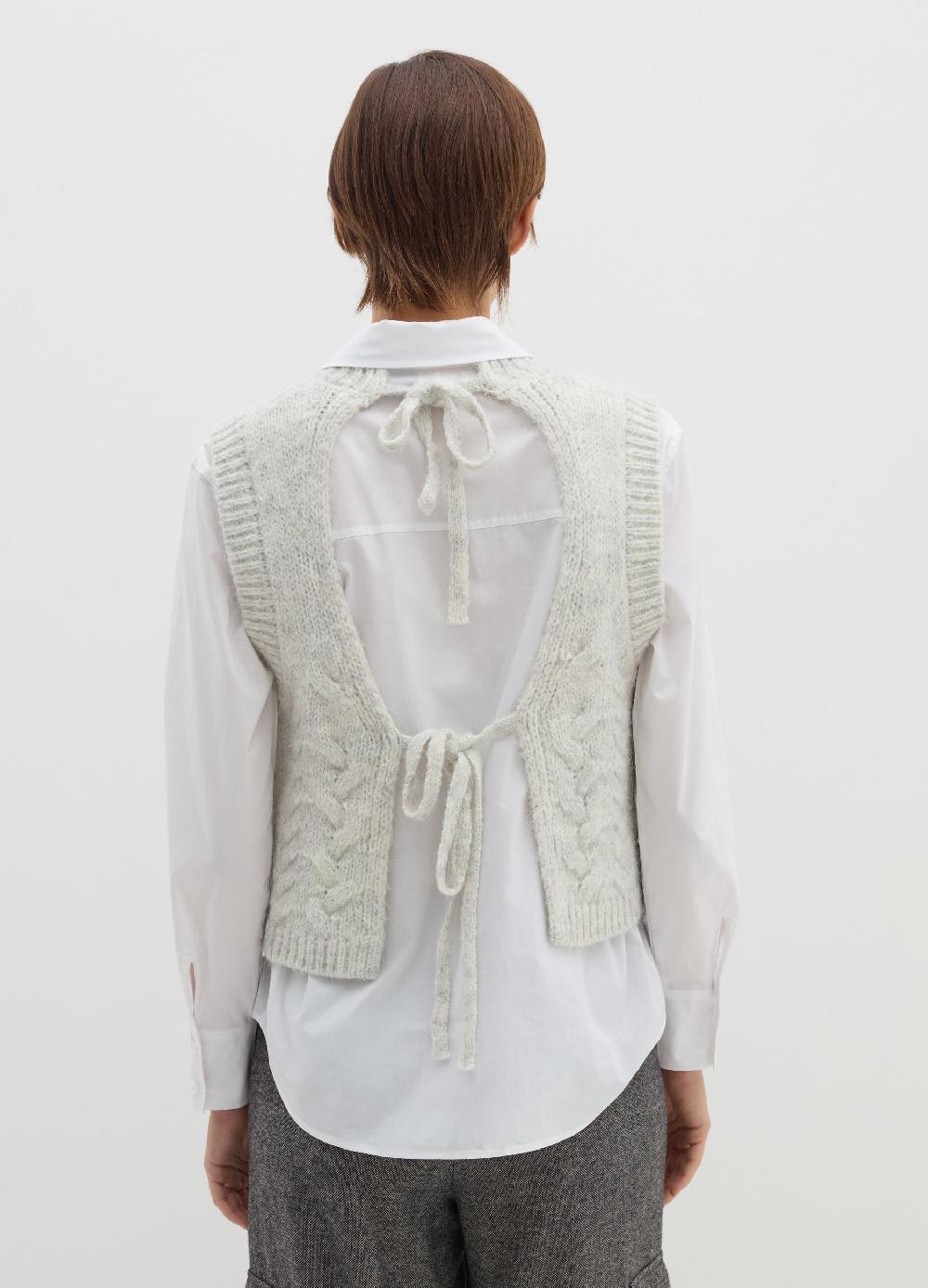 Stefanel Gilet chiuso con laccetti Saldi