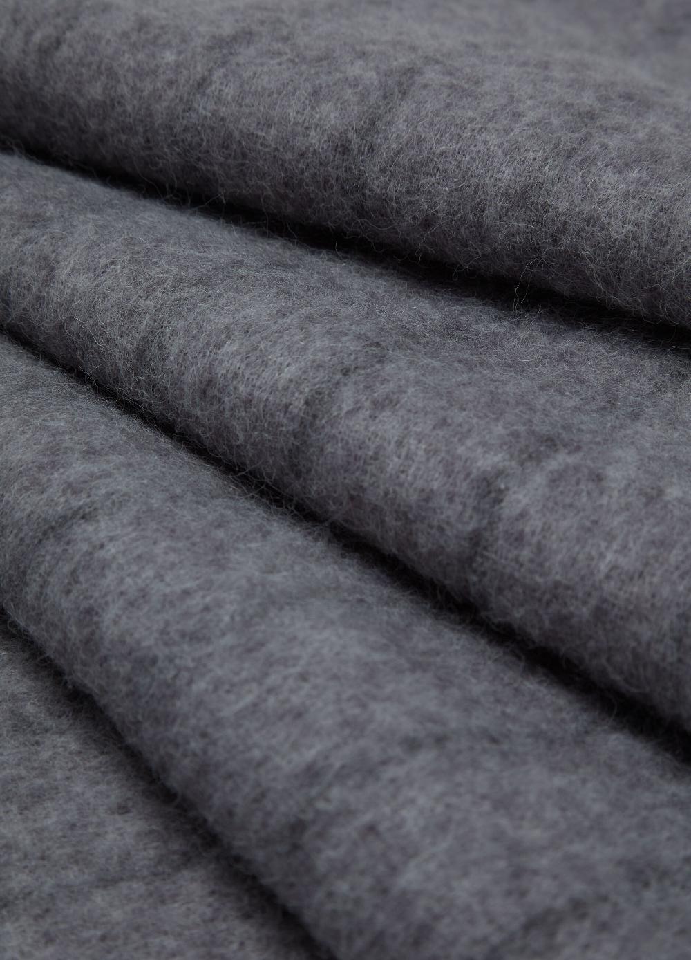 Stefanel Sciarpa jacquard a righe con frange In Linea